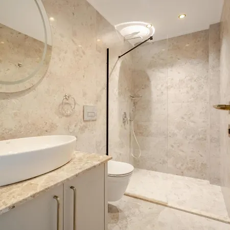 Chic With Balcony Direct Pool Access Fethiye